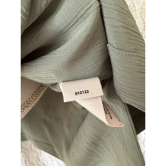 Soft Surroundings Women’s Soft Olive Floral Tunic Blouse 3/4 Sleeve Size Large - Picture 7 of 8